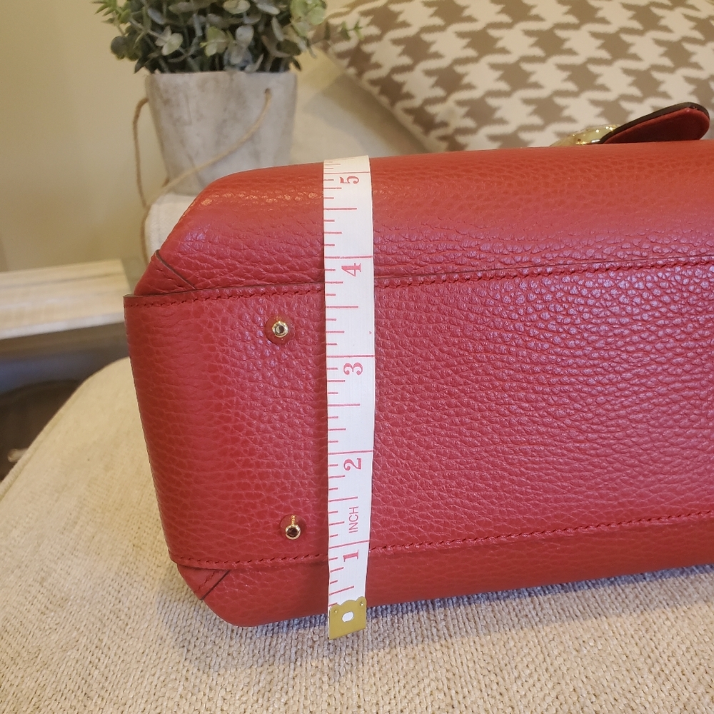 Brand new Gucci large leather purse - Picture 13 of 15